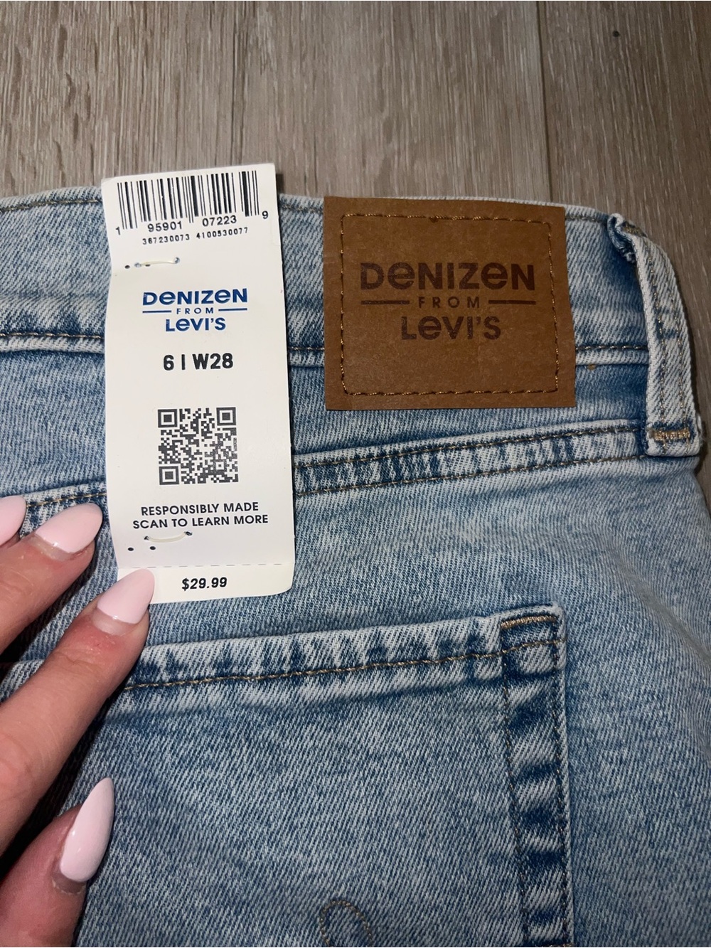 Denizen from Levi's Women's Light Wash Boyfriend Jeans - Picture 5 of 5